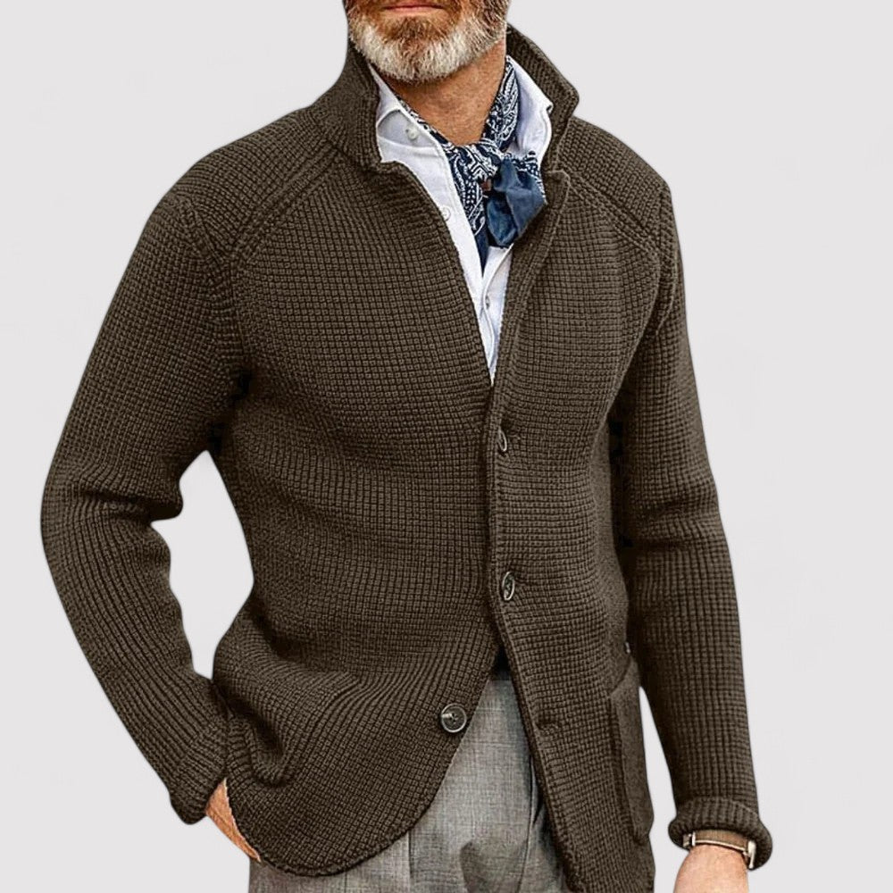 Schicker gestrickter Retro-Cardigan